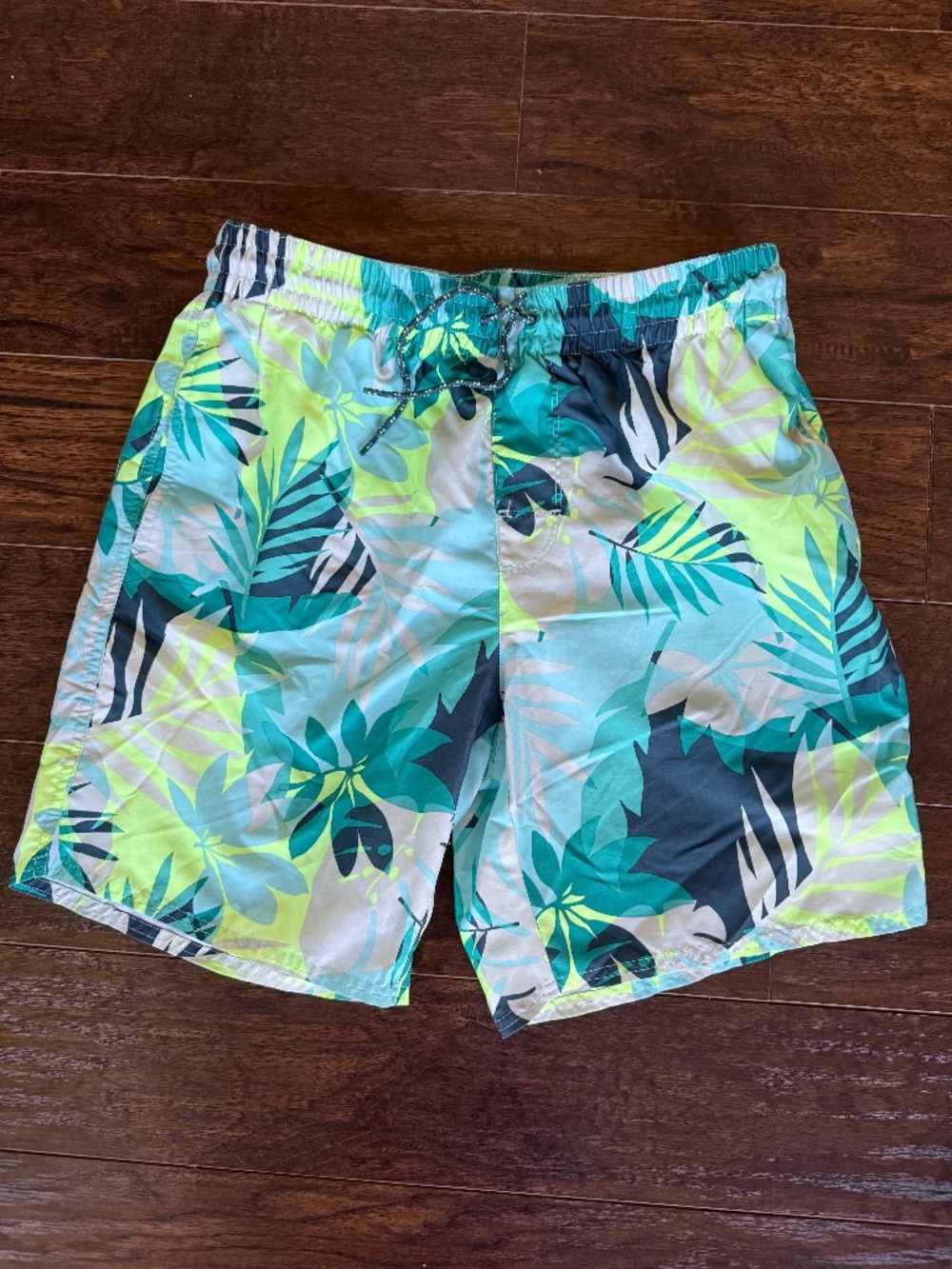 Old Navy Men’s Tropical Floral Swim Trunks Size M